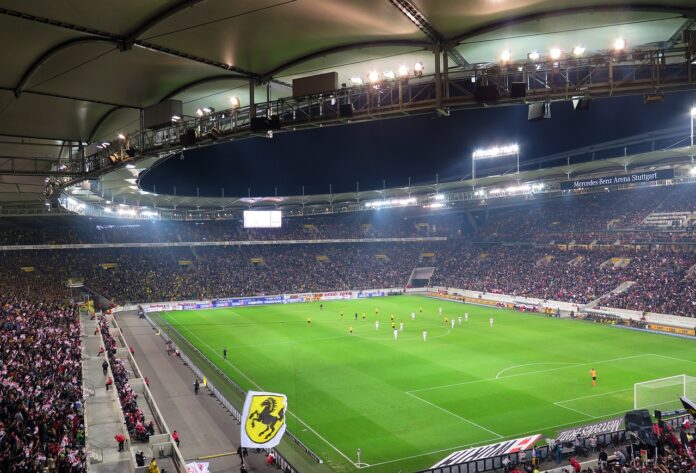 VfB Stuttgart gegen 1. FC Kaiserslautern